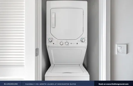 Studio South Loop Apartment