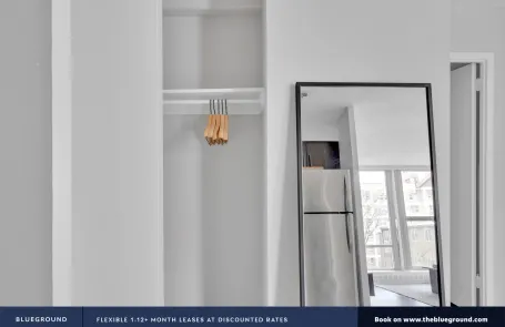 1 Bedroom Edgewater Apartment