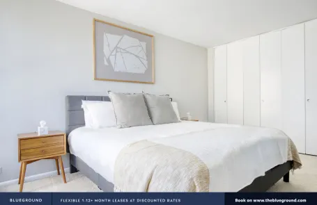 1 Bedroom Lakeview Apartment