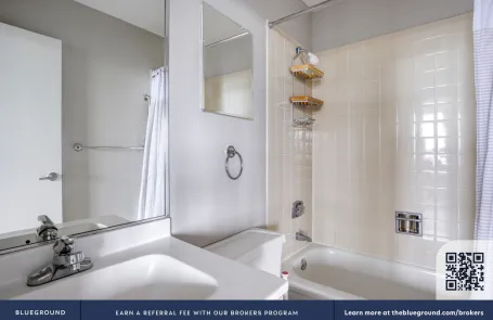 1 Bedroom South Loop Apartment