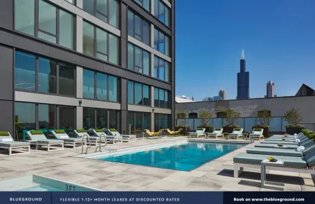 Studio West Loop Apartment