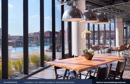 Studio West Loop Apartment