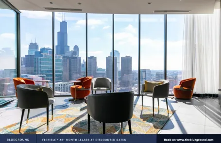 Studio West Loop Apartment