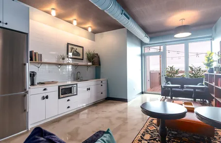 2 Bedroom North Center Apartment