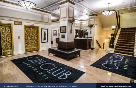 2 Bedroom Chicago Loop Apartment