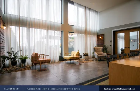 Studio West Loop Apartment