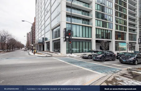 Studio South Loop Apartment