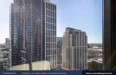 Studio South Loop Apartment