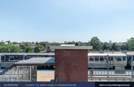 2 Bedroom North Center Apartment