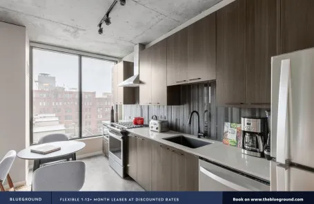 Studio West Loop Apartment