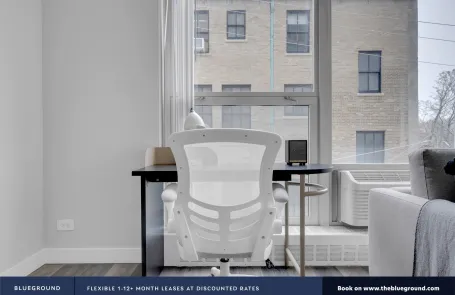 1 Bedroom Edgewater Apartment