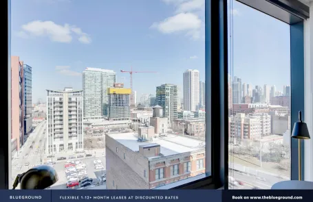 Studio West Loop Apartment