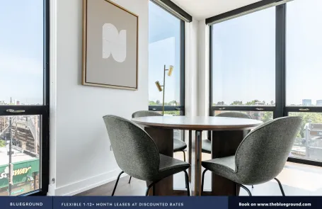 2 Bedroom North Center Apartment