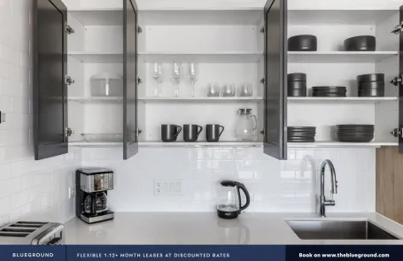 Studio West Loop Apartment