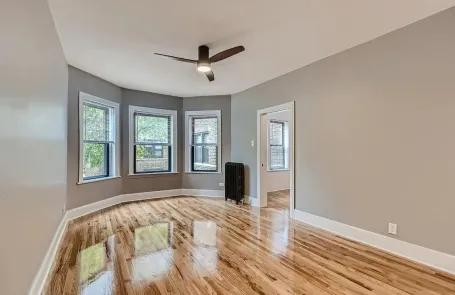 1-3 Bedroom Lakeview Apartment