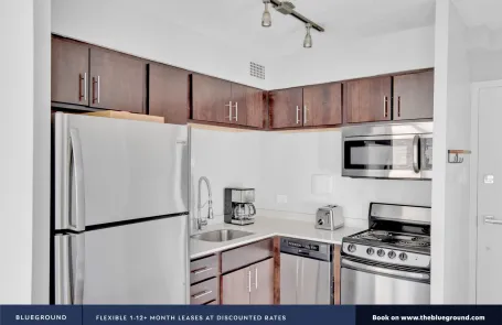 1 Bedroom Edgewater Apartment