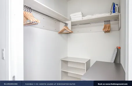 Studio South Loop Apartment