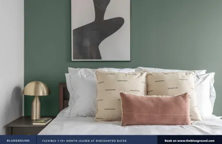 Studio West Loop Apartment