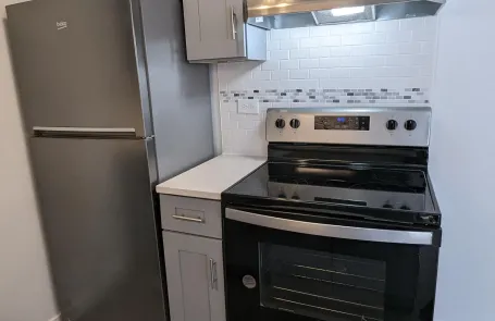 1 Bedroom Edgewater Apartment