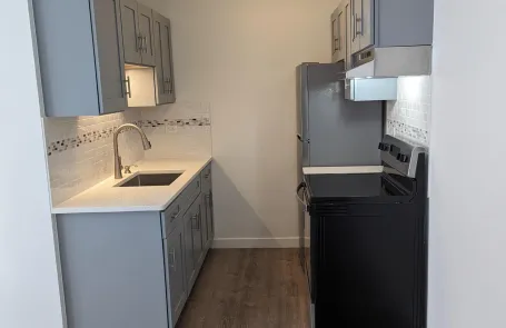 1 Bedroom Edgewater Apartment