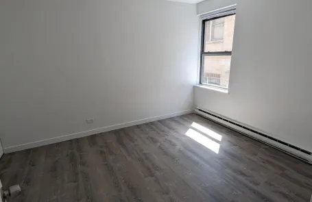 1 Bedroom Edgewater Apartment