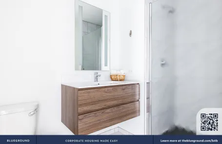 Studio Lincoln Park Apartment