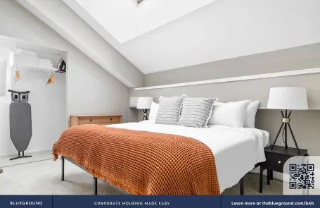2 Bedroom Chicago Loop Apartment
