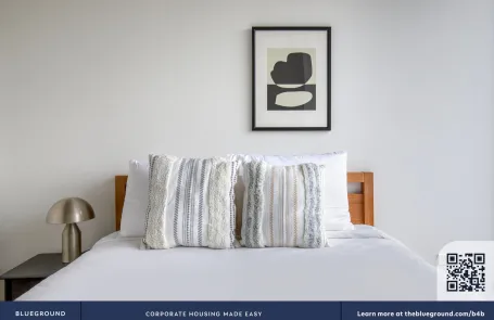 1 Bedroom West Loop Apartment