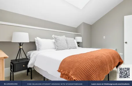 2 Bedroom Chicago Loop Apartment