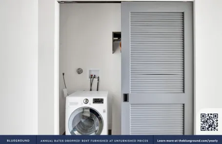 2 Bedroom Lincoln Park Apartment