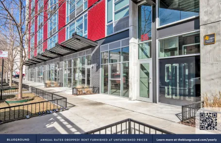 Studio Lincoln Park Apartment