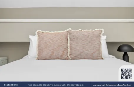 2 Bedroom Chicago Loop Apartment