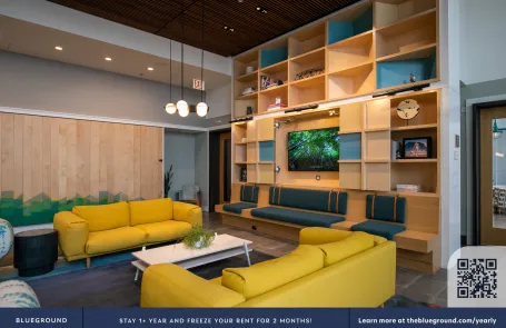 1 Bedroom West Loop Apartment