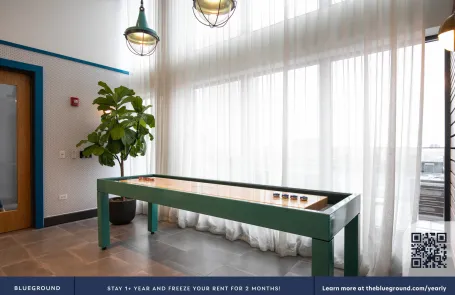 1 Bedroom West Loop Apartment