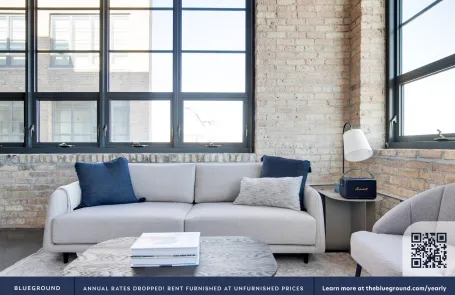 2 Bedroom Lincoln Park Apartment