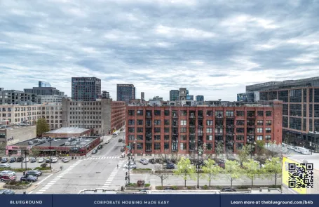 1 Bedroom West Loop Apartment