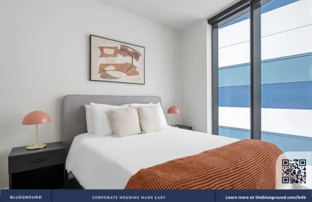 2 Bedroom West Loop Apartment