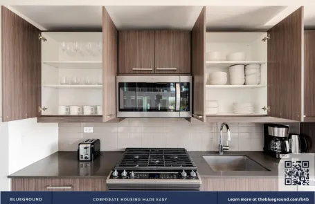 2 Bedroom West Loop Apartment