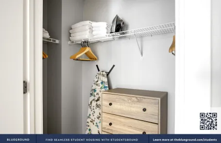 Studio Chicago Loop Apartment