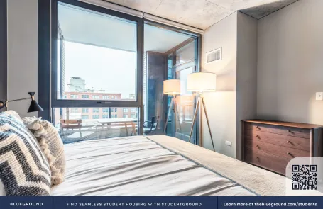 2 Bedroom West Loop Apartment