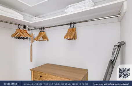1 Bedroom Lakeview Apartment