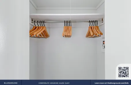 1 Bedroom Lakeview Apartment