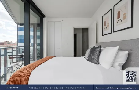 2 Bedroom West Loop Apartment