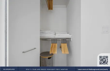 2 Bedroom West Loop Apartment