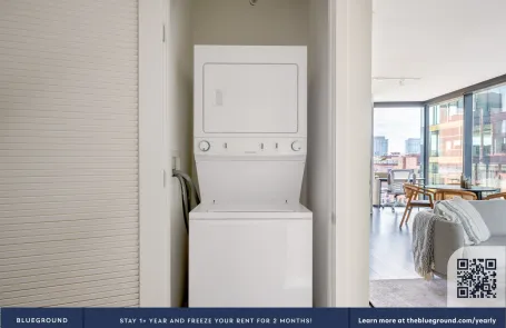 2 Bedroom West Loop Apartment