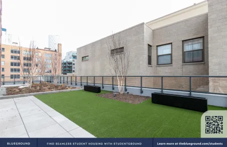 2 Bedroom West Loop Apartment