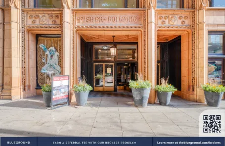 1 Bedroom Chicago Loop Apartment