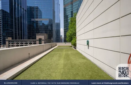 Studio Chicago Loop Apartment