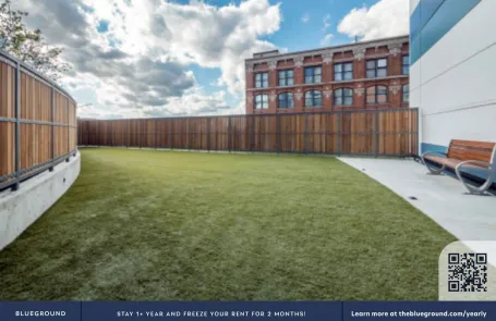 2 Bedroom West Loop Apartment