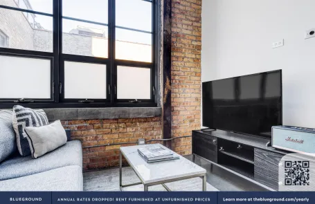 Studio Lincoln Park Apartment